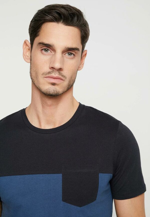 Dark navy t-shirt - Image 5